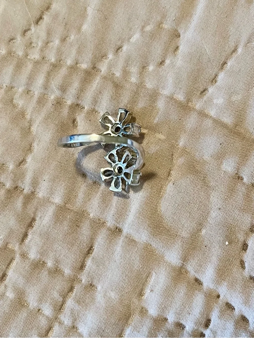 Elegant Double Flower Crystal Ring - Silver Tone
